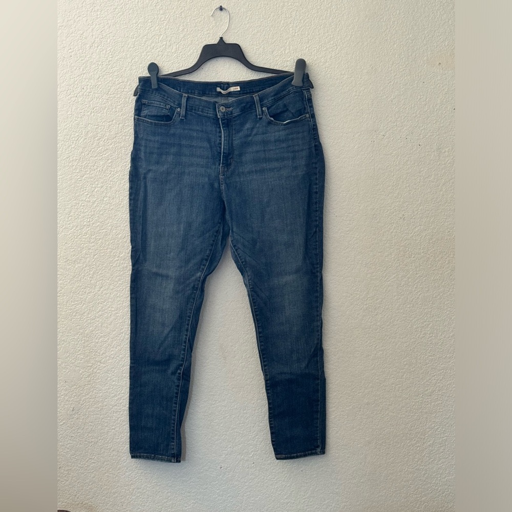 Levi’s 711 skinny blue jeans. Size 18W